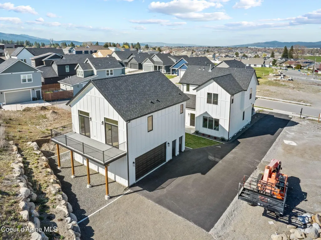3494 Blaze Lp Post Falls ID 83854
