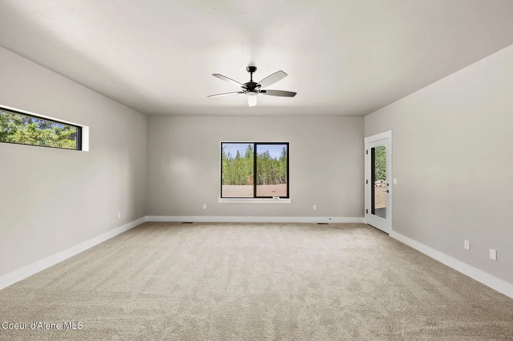29818 N Archer Road Athol ID 83801
