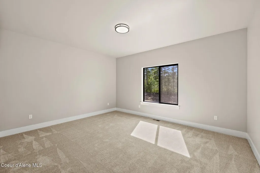 29818 N Archer Road Athol ID 83801