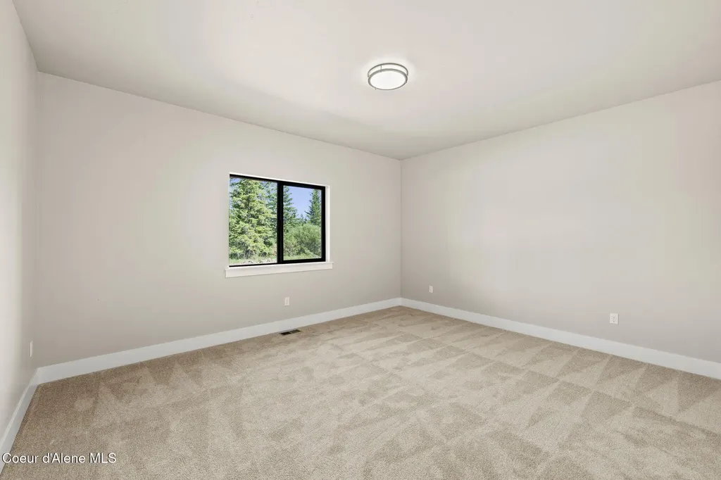 29818 N Archer Road Athol ID 83801