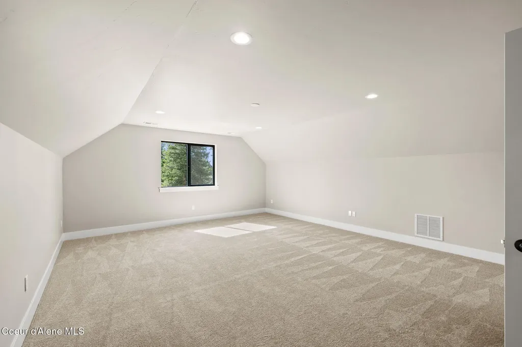 29818 N Archer Road Athol ID 83801