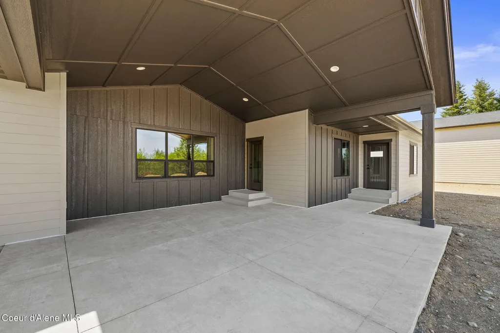 29818 N Archer Road Athol ID 83801