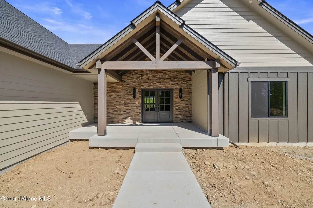29818 N Archer Road Athol ID 83801