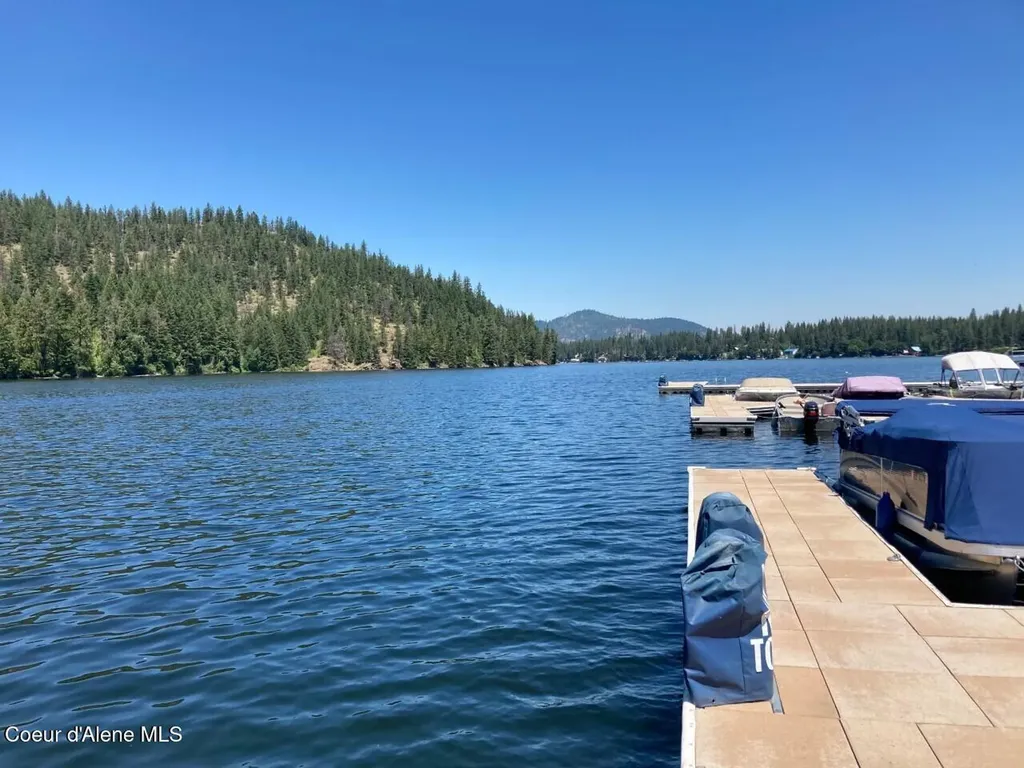 21709 N Viewpoint Drive Rathdrum ID 83858
