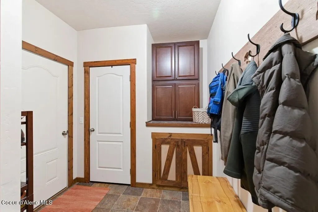 24414 N Wendler Loop Rathdrum ID 83858