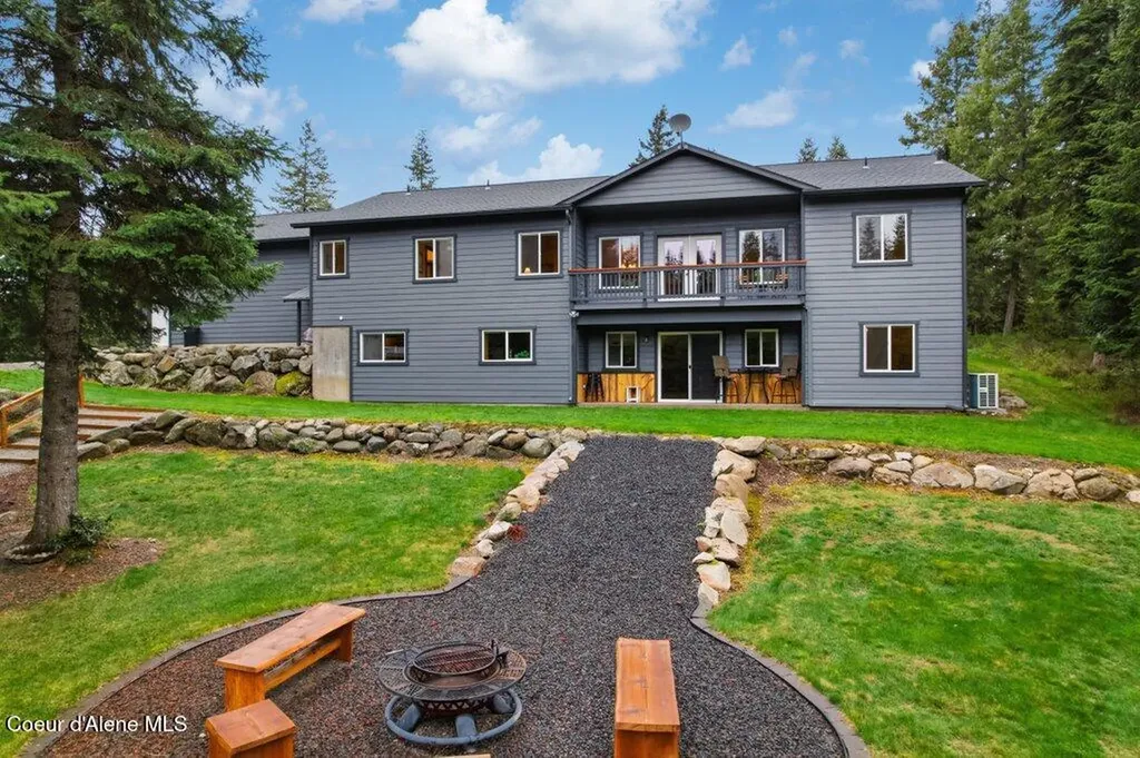 24414 N Wendler Loop Rathdrum ID 83858