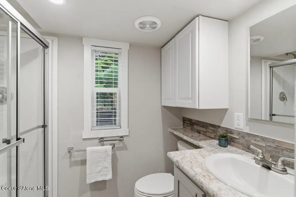 24414 N Wendler Loop Rathdrum ID 83858