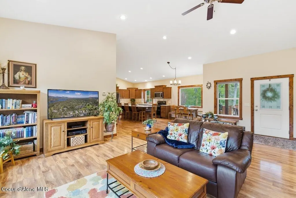 24414 N Wendler Loop Rathdrum ID 83858