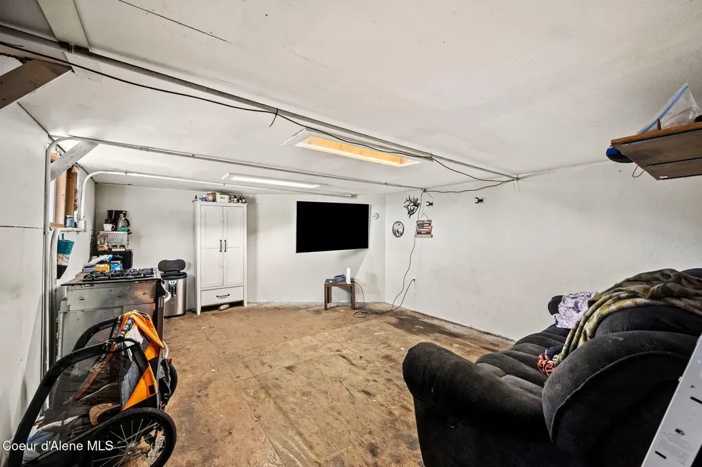 9719 W F Street Worley ID 83876