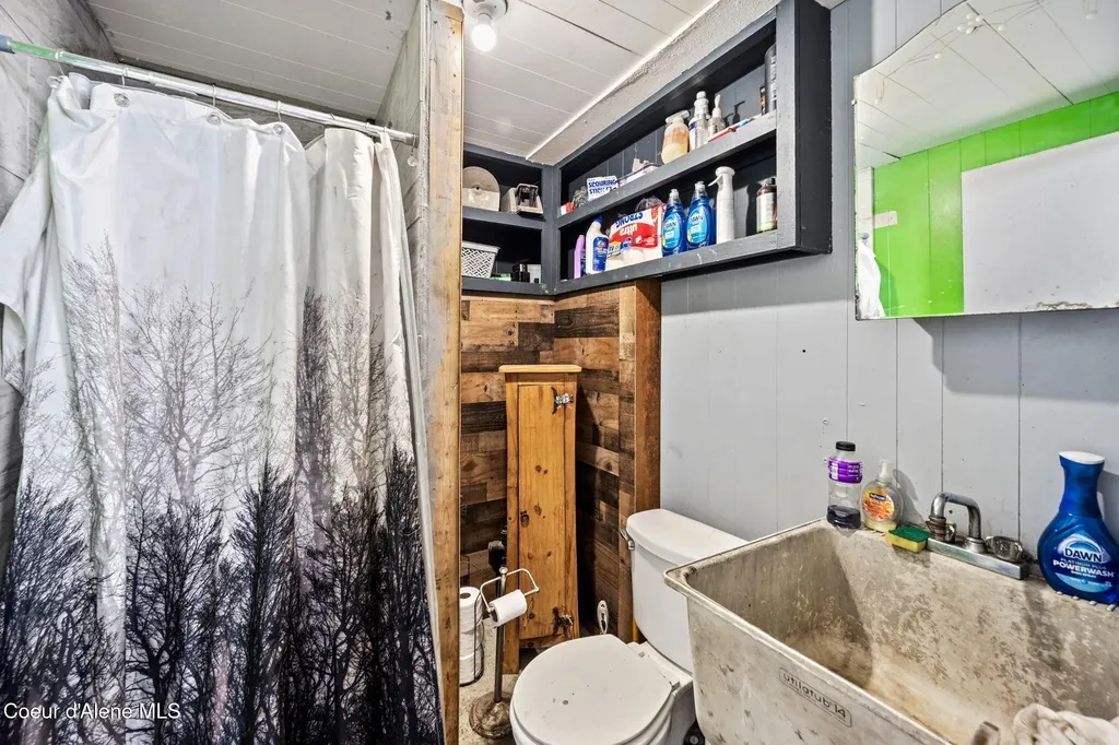 9719 W F Street Worley ID 83876