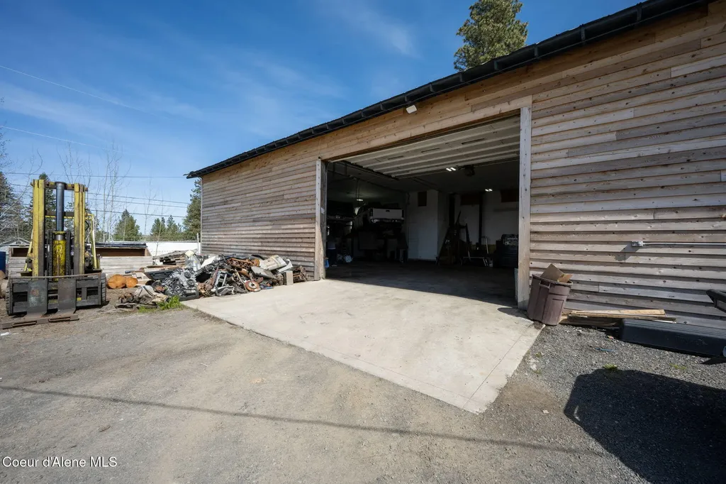 9719 W F Street Worley ID 83876
