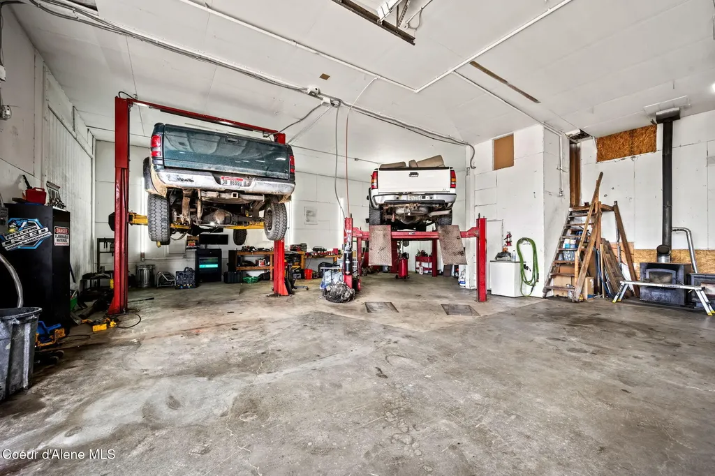 9719 W F Street Worley ID 83876
