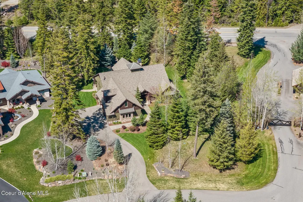 11205 N Arctic Falls Loop Hayden ID 83835