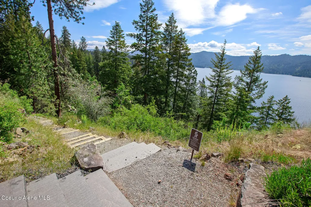 11205 N Arctic Falls Loop Hayden ID 83835