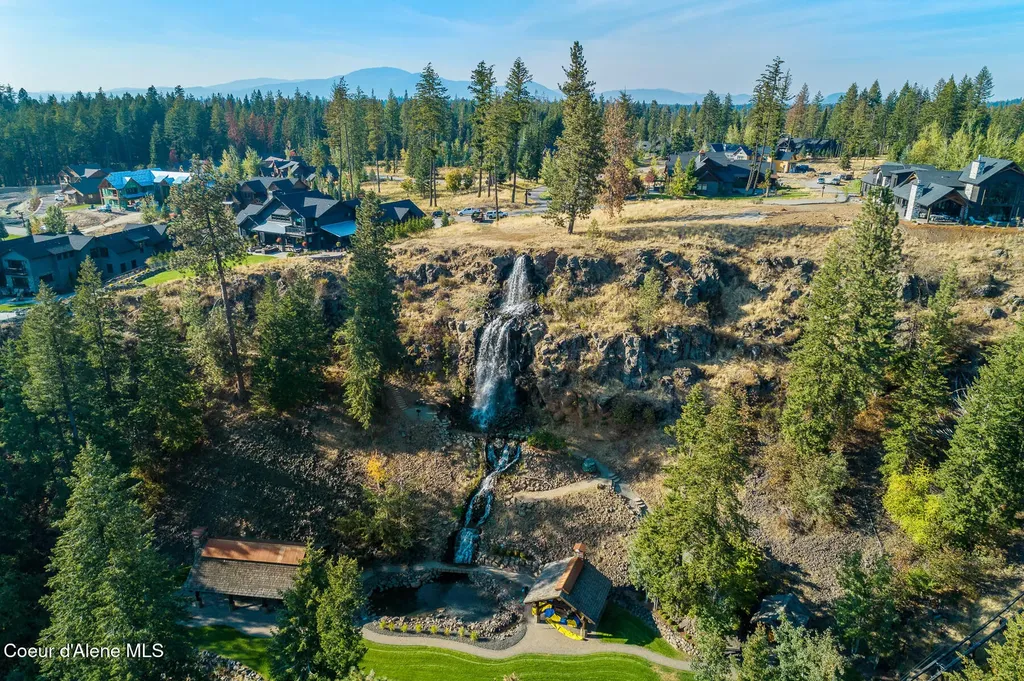11205 N Arctic Falls Loop Hayden ID 83835