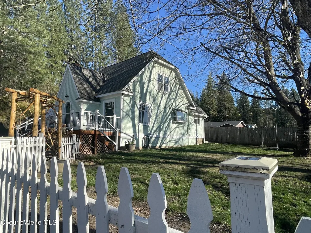 6645 Alderson Lane Bonners Ferry ID 83805