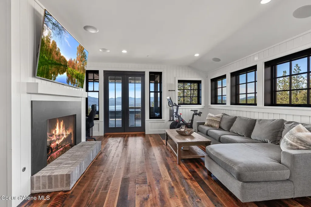 6007 S Grainger Court Harrison ID 83833