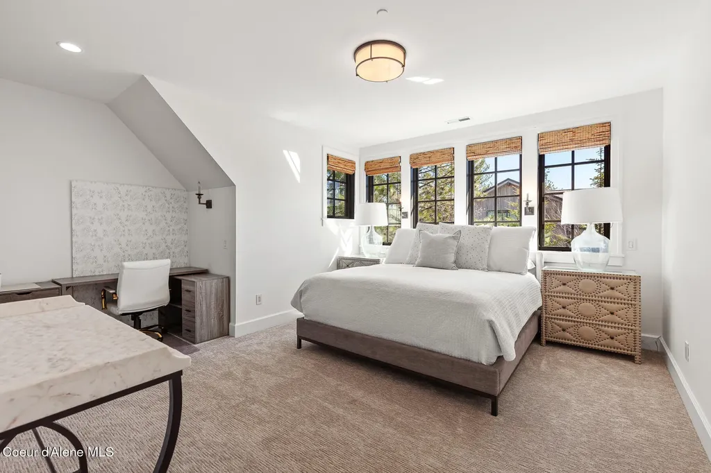 6007 S Grainger Court Harrison ID 83833