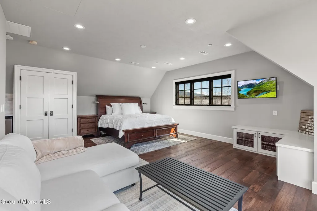 6007 S Grainger Court Harrison ID 83833