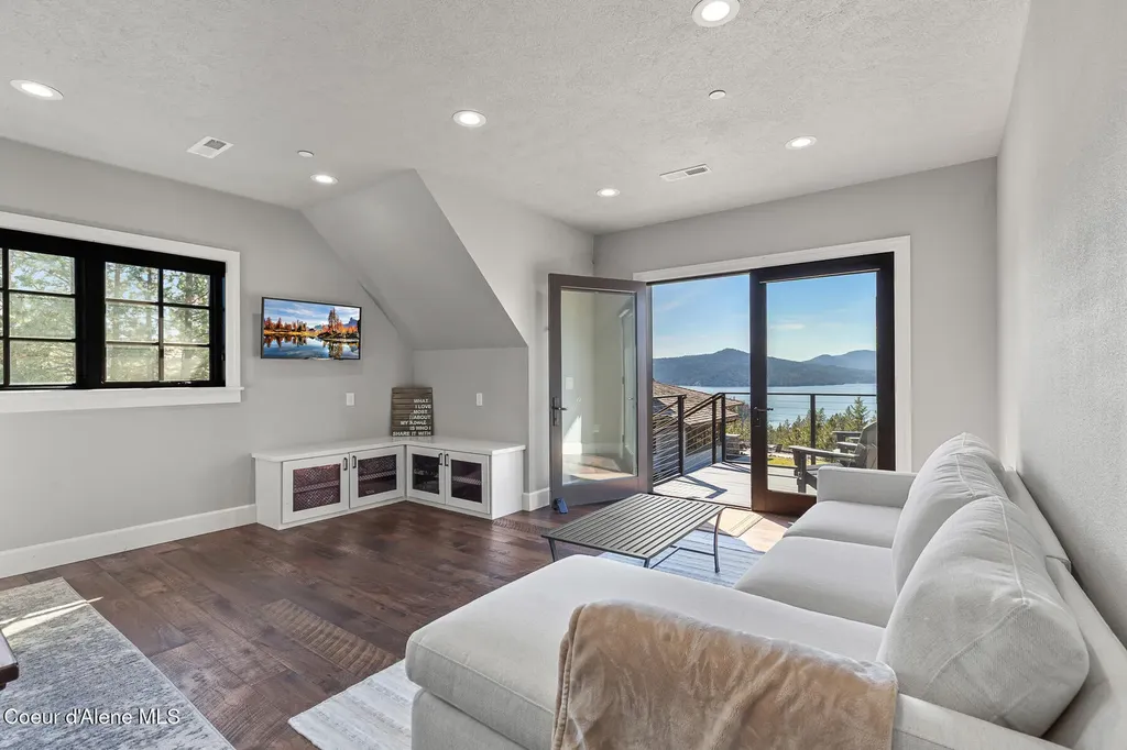 6007 S Grainger Court Harrison ID 83833