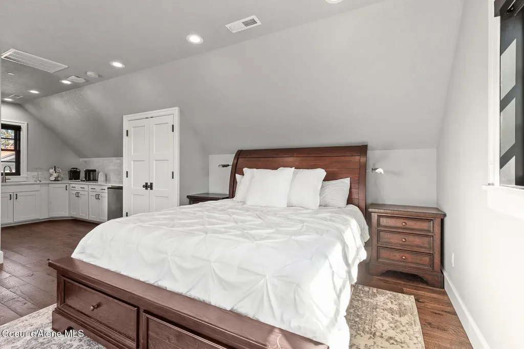 6007 S Grainger Court Harrison ID 83833