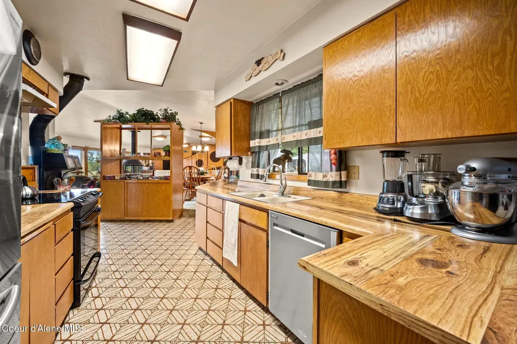 11470 N Church Road Rathdrum ID 83858