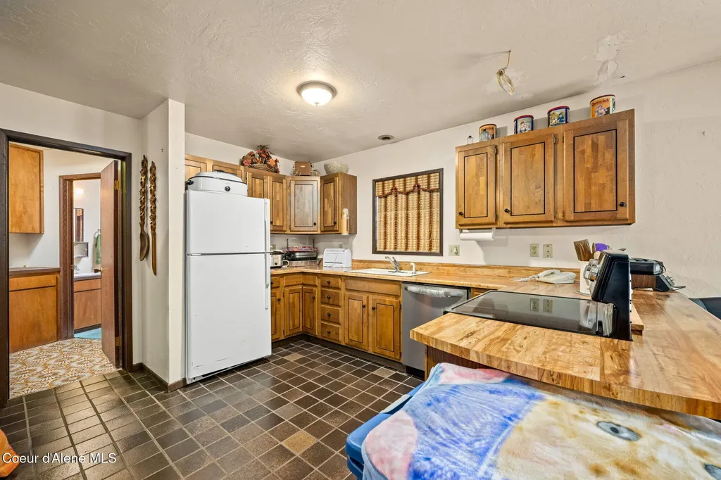 11470 N Church Road Rathdrum ID 83858