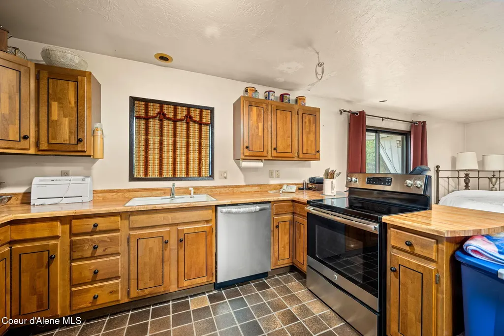 11470 N Church Road Rathdrum ID 83858