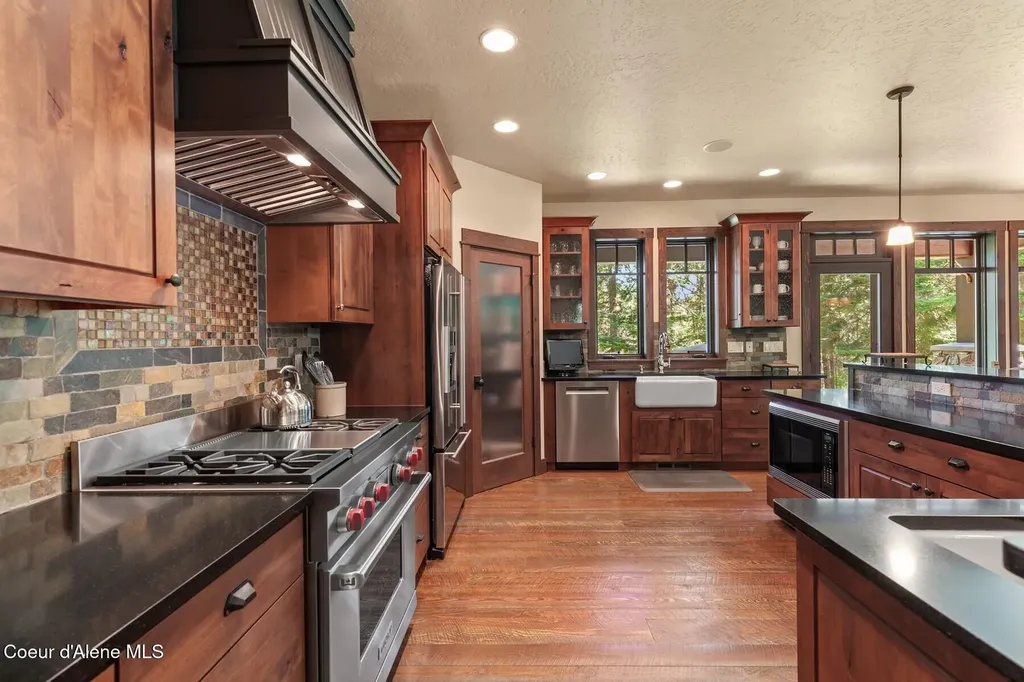 4456 E Eagles Mere Road Harrison ID 83833