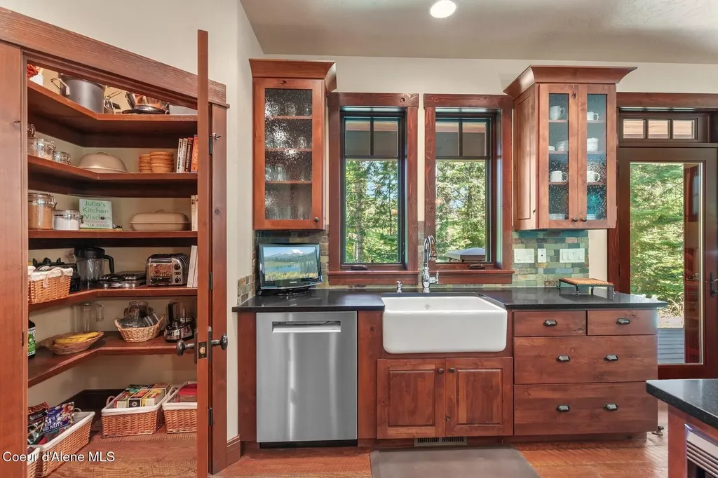 4456 E Eagles Mere Road Harrison ID 83833