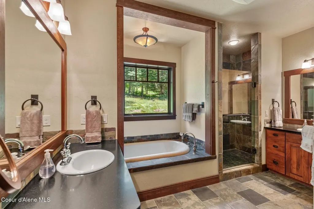4456 E Eagles Mere Road Harrison ID 83833