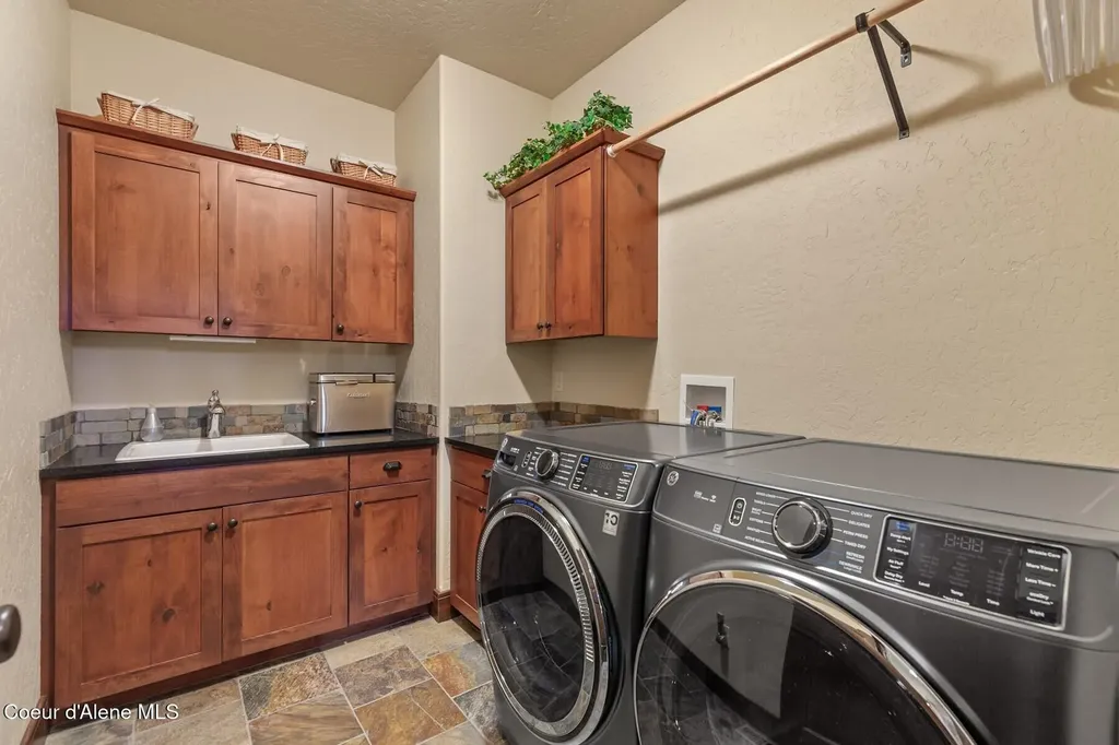 4456 E Eagles Mere Road Harrison ID 83833