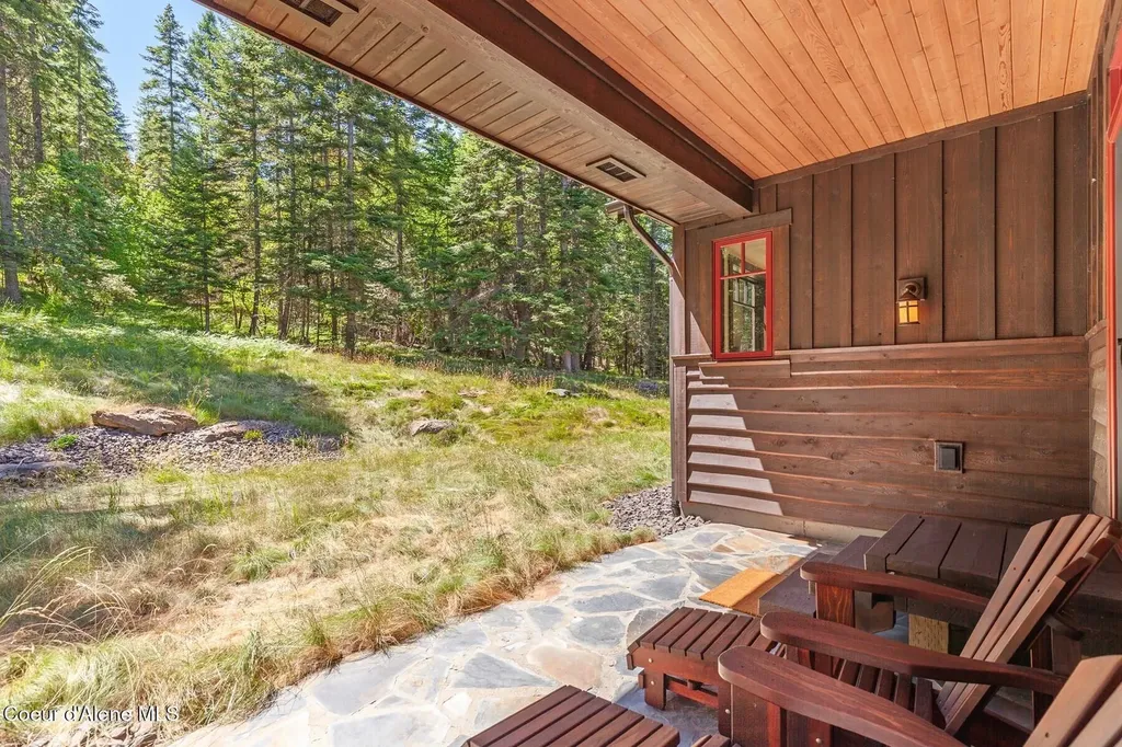 4456 E Eagles Mere Road Harrison ID 83833