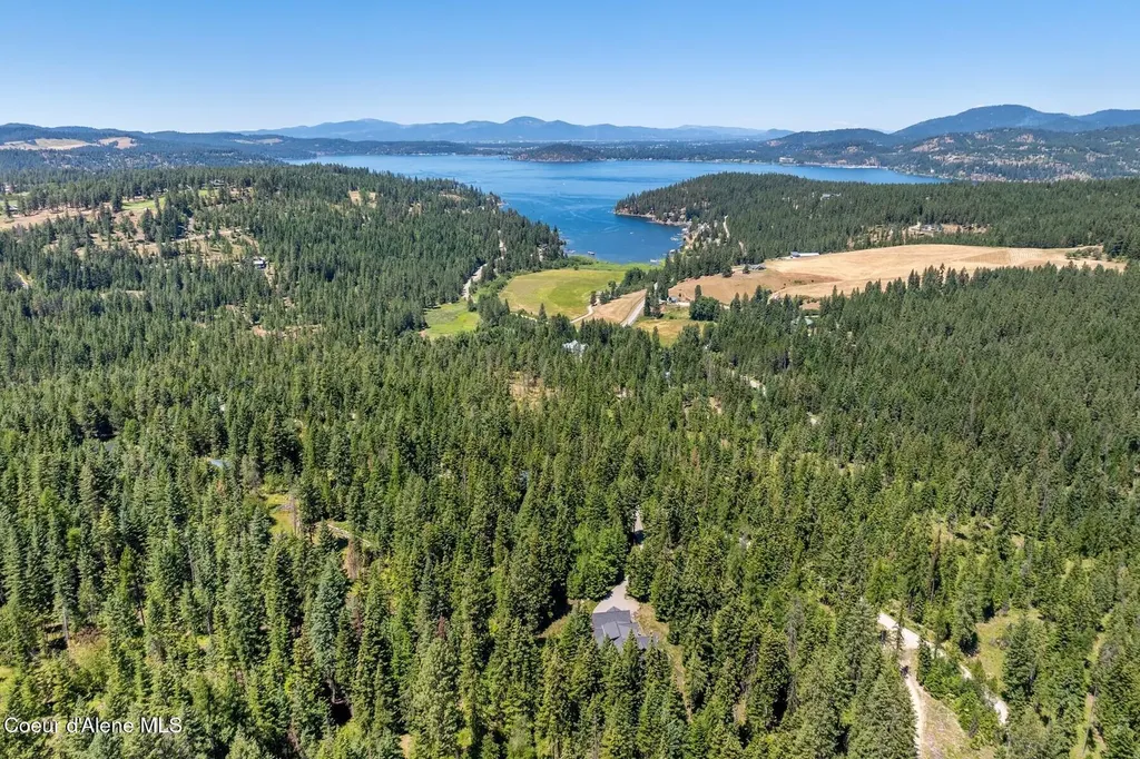 4456 E Eagles Mere Road Harrison ID 83833