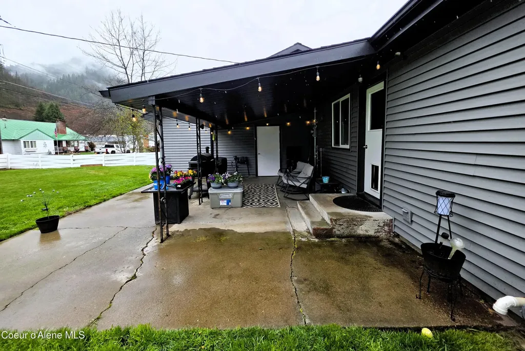 315 E Oak Avenue Osburn ID 83849