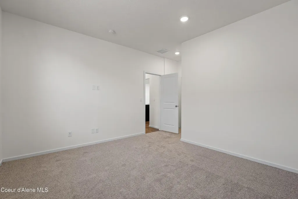 5290 E Antares Lane Post Falls ID 83854