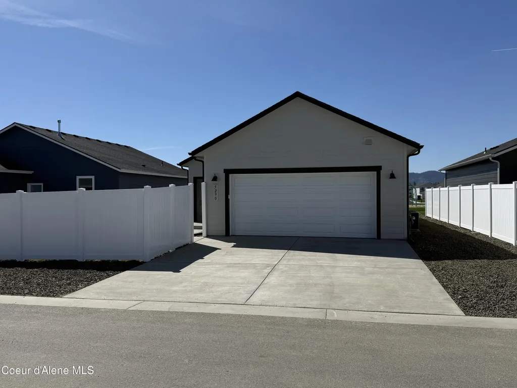 5290 E Antares Lane Post Falls ID 83854