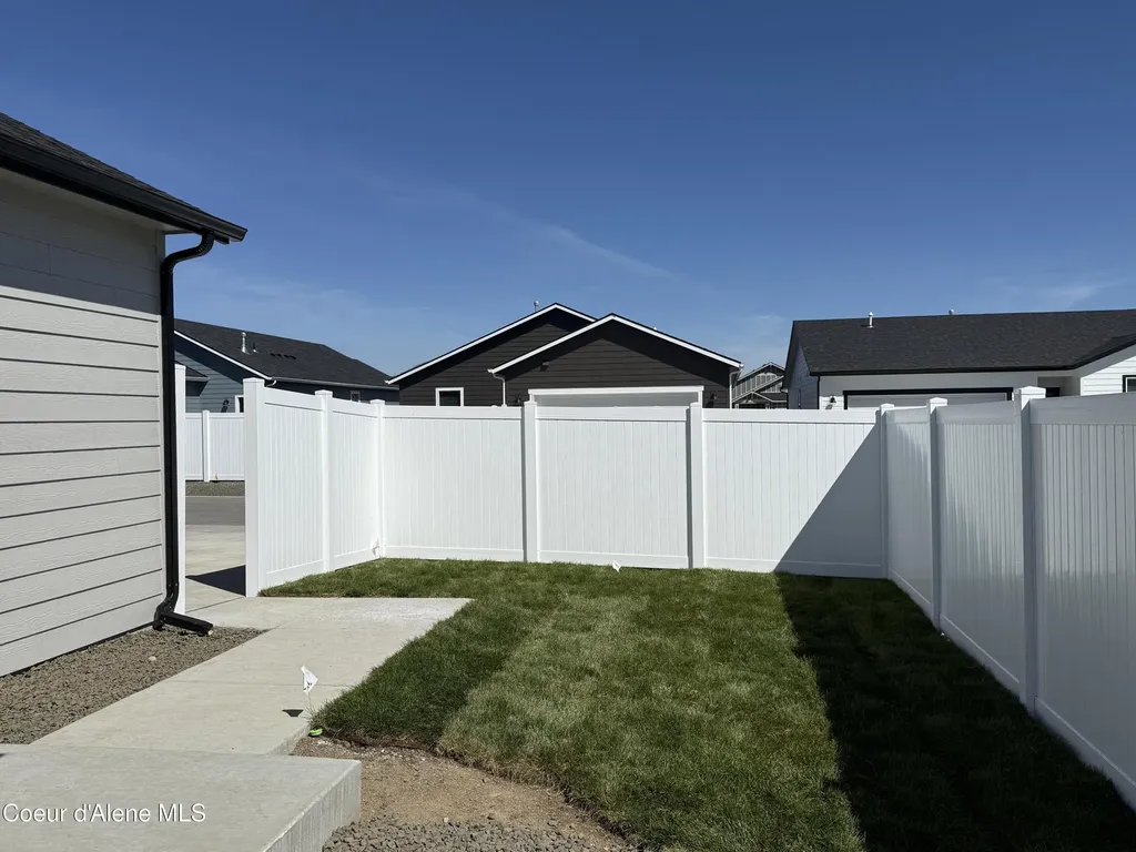 5290 E Antares Lane Post Falls ID 83854