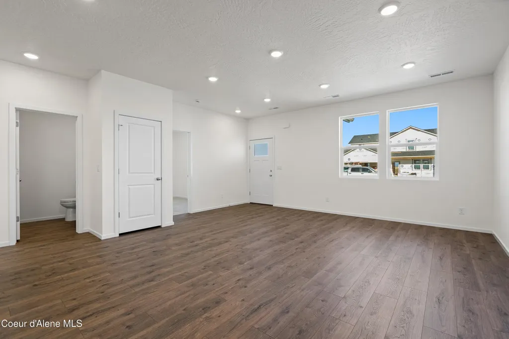 5290 E Antares Lane Post Falls ID 83854