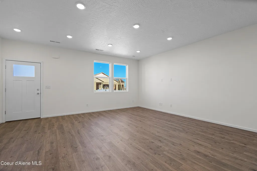 5290 E Antares Lane Post Falls ID 83854