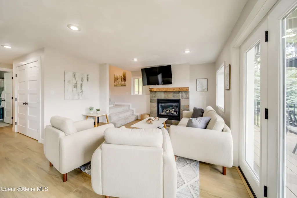2824 E Upper Hayden Lake Road Hayden ID 83835