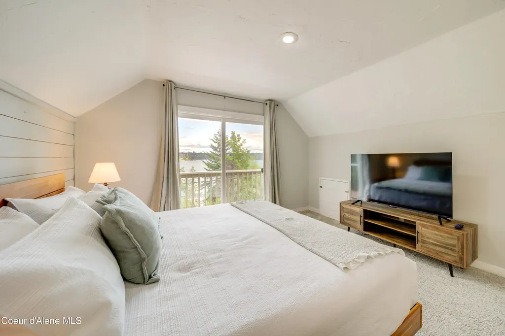 2824 E Upper Hayden Lake Road Hayden ID 83835