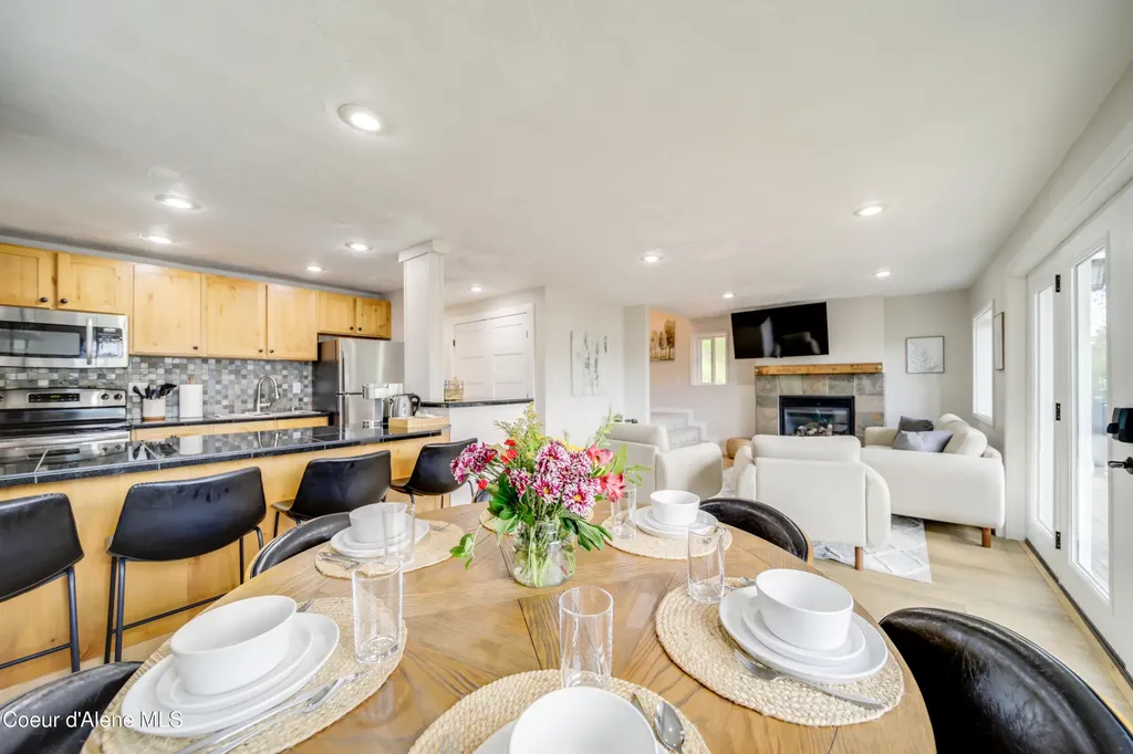 2824 E Upper Hayden Lake Road Hayden ID 83835