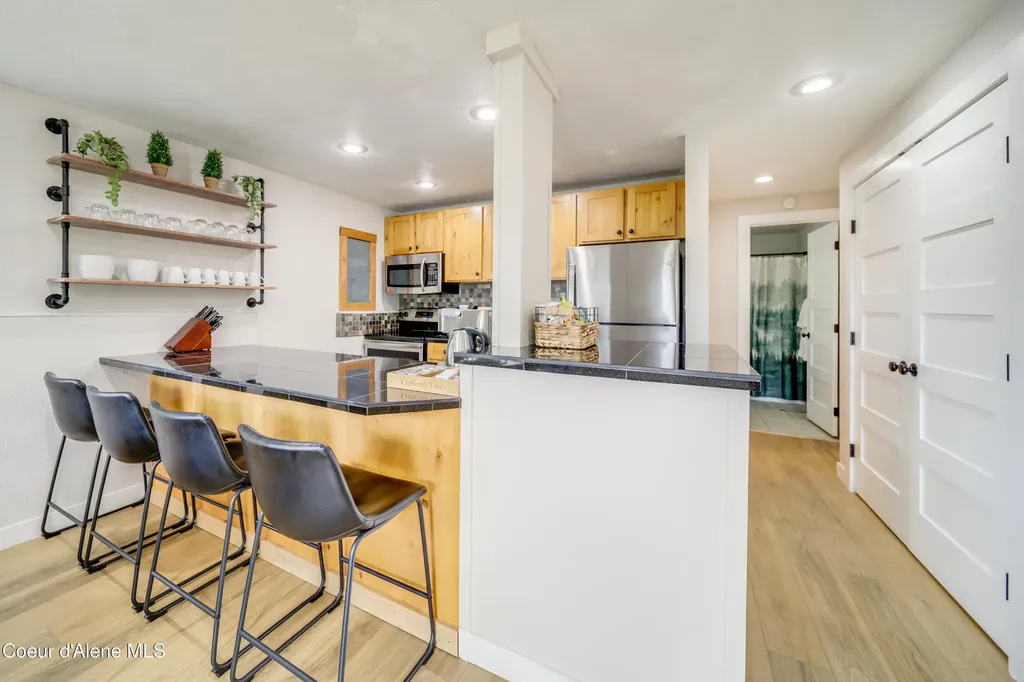 2824 E Upper Hayden Lake Road Hayden ID 83835