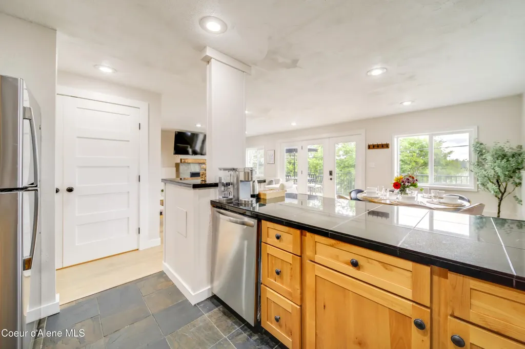 2824 E Upper Hayden Lake Road Hayden ID 83835