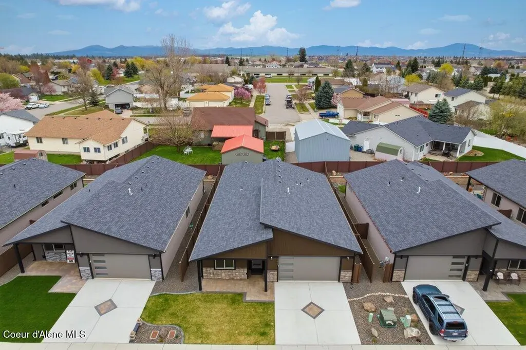 13902 N Rainier Loop Rathdrum ID 83858