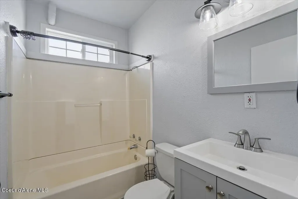 3721 N Chase Road Post Falls ID 83854