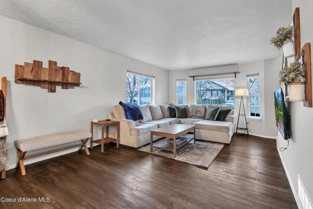 1055 E Warm Springs Avenue Post Falls ID 83854