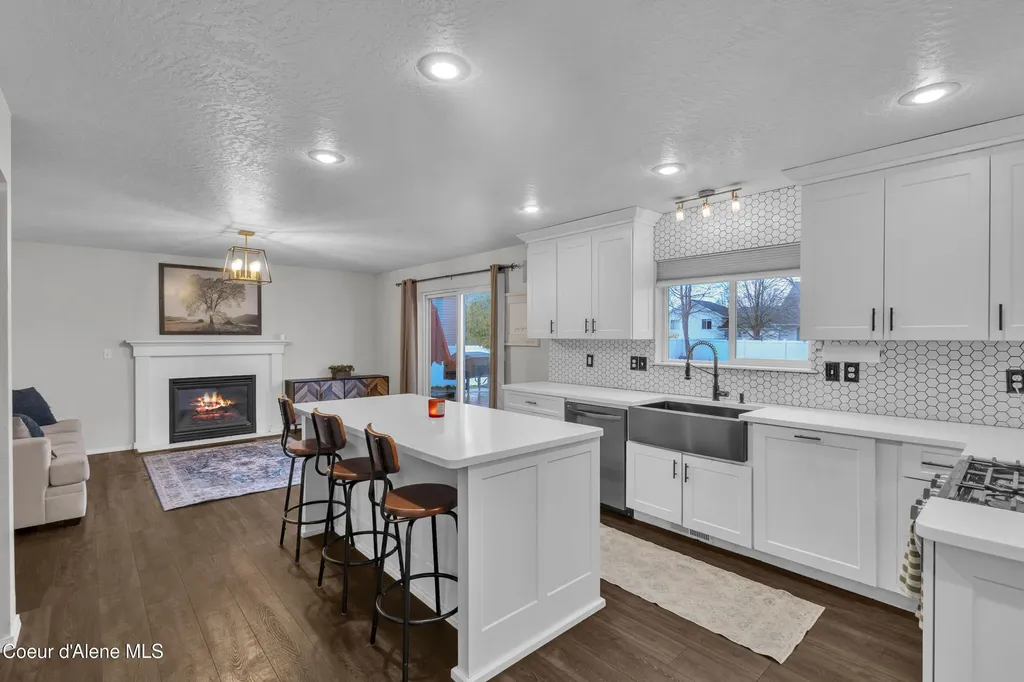 1055 E Warm Springs Avenue Post Falls ID 83854