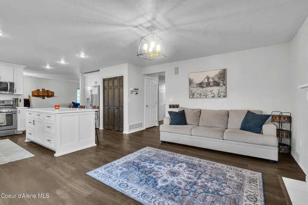 1055 E Warm Springs Avenue Post Falls ID 83854